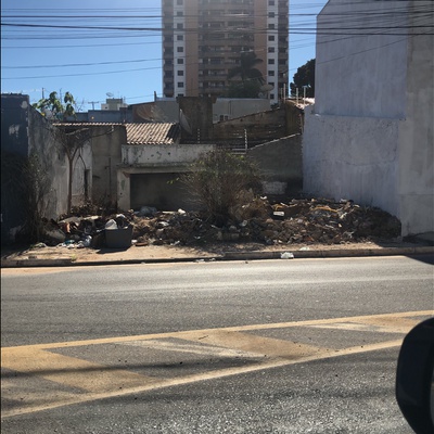 Trash near Avenida 8 de Abril, Da Popular, Cuiabá, Microrregião de Cuiabá, Mesorregião Centro-Sul Mato-Grossense, Mato Grosso, Central-West Region, 78032-035, Brazil